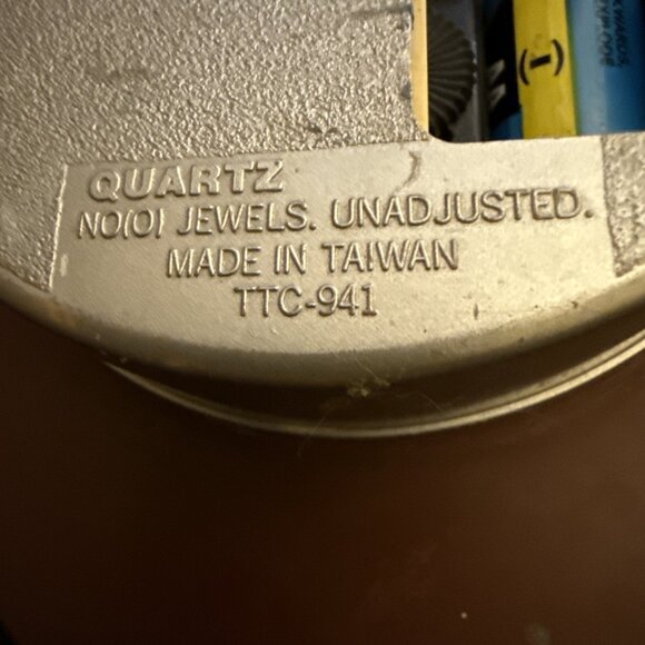 Quartz NO(0) Jewels Unadjusted Clock 7” Japan Movement Made in Taiwan Mirrored - Picture 3 of 16